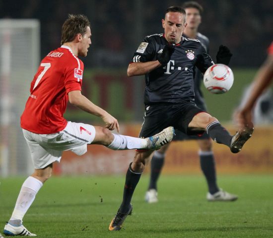 更会是主教 更会是主教